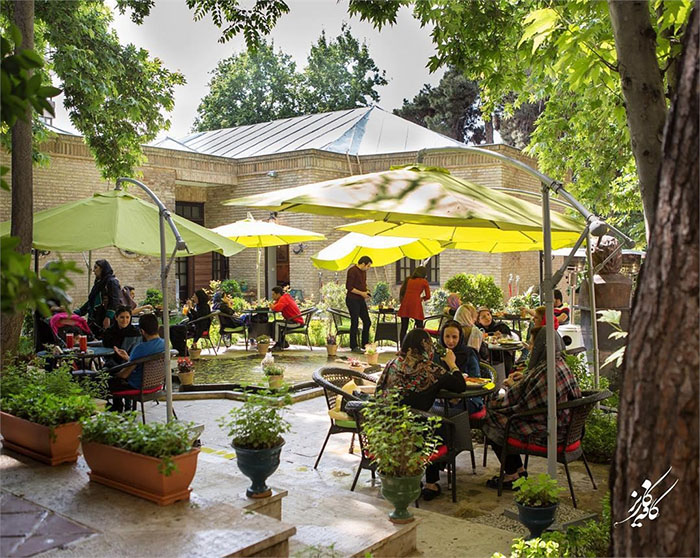 اجرای روف گاردن تهران - کافه کاریز در شمال تهران- بهترين رستوران های روف گاردن تهران